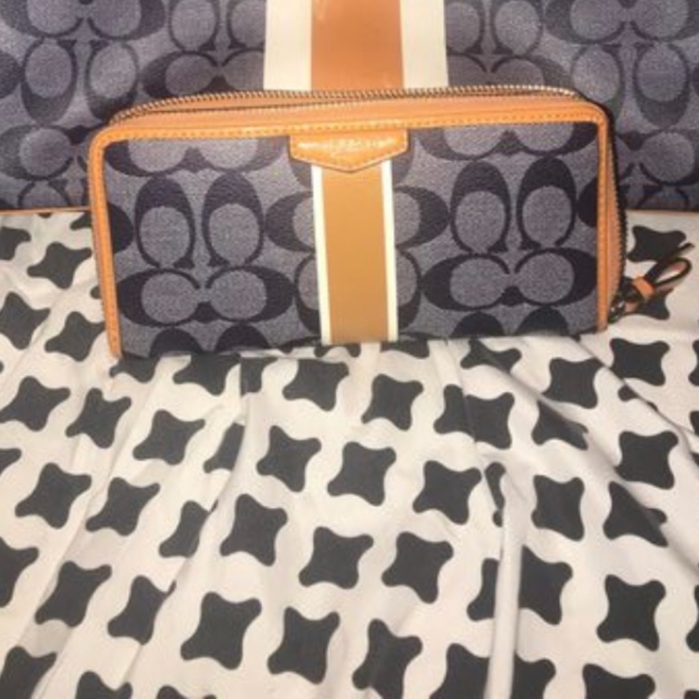 Coach wallet